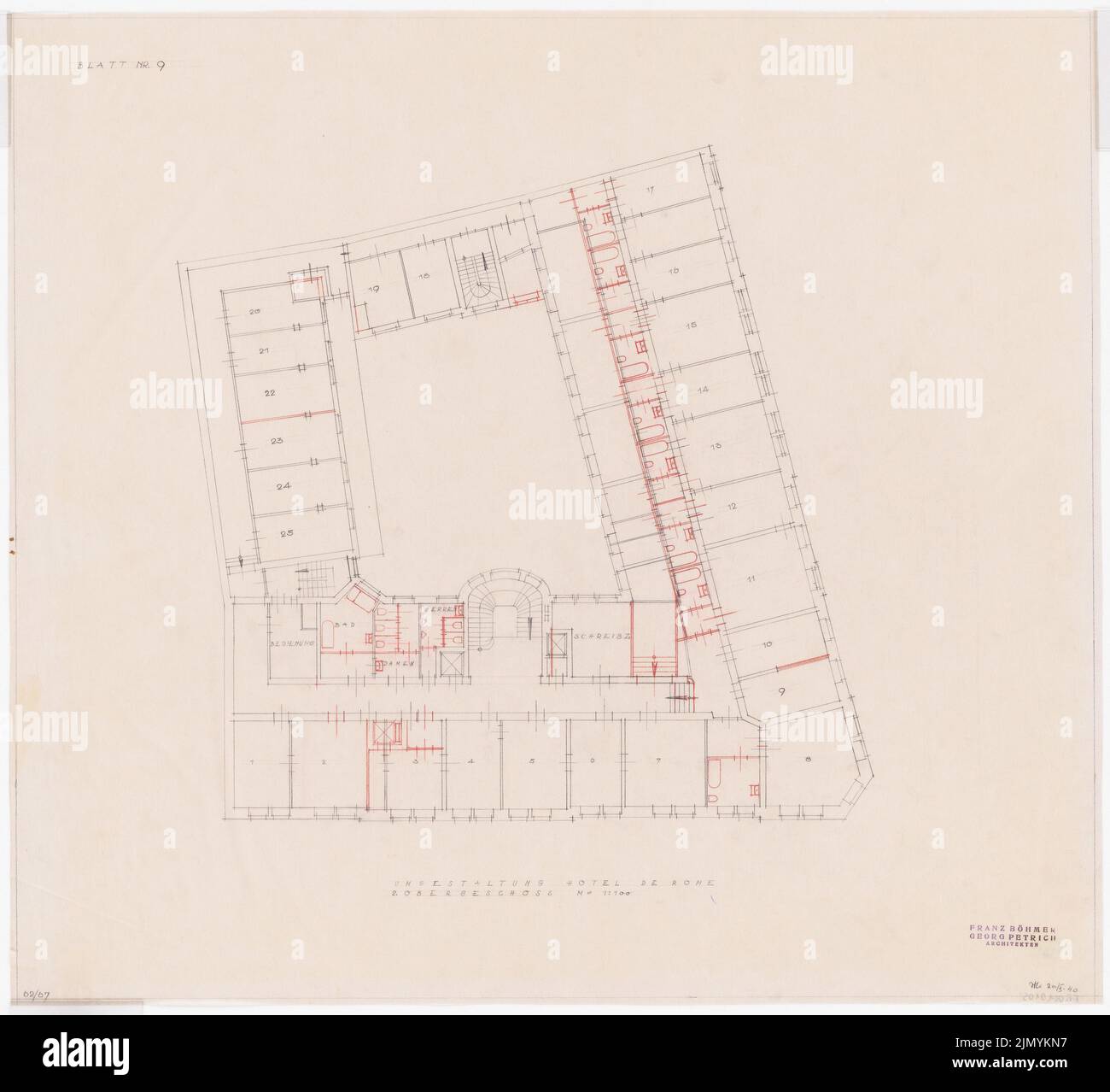 Böhmer Franz (1907-1943), Park Hotel in Poznan (20.02.1940): Neugestaltung: Grundriss 2. mit Zeichnung der Sanitäranlagen 1: 100. Bleistift, farbiger Bleistift auf Transparent, 62,9 x 68,8 cm (einschließlich Scankanten) Stockfoto