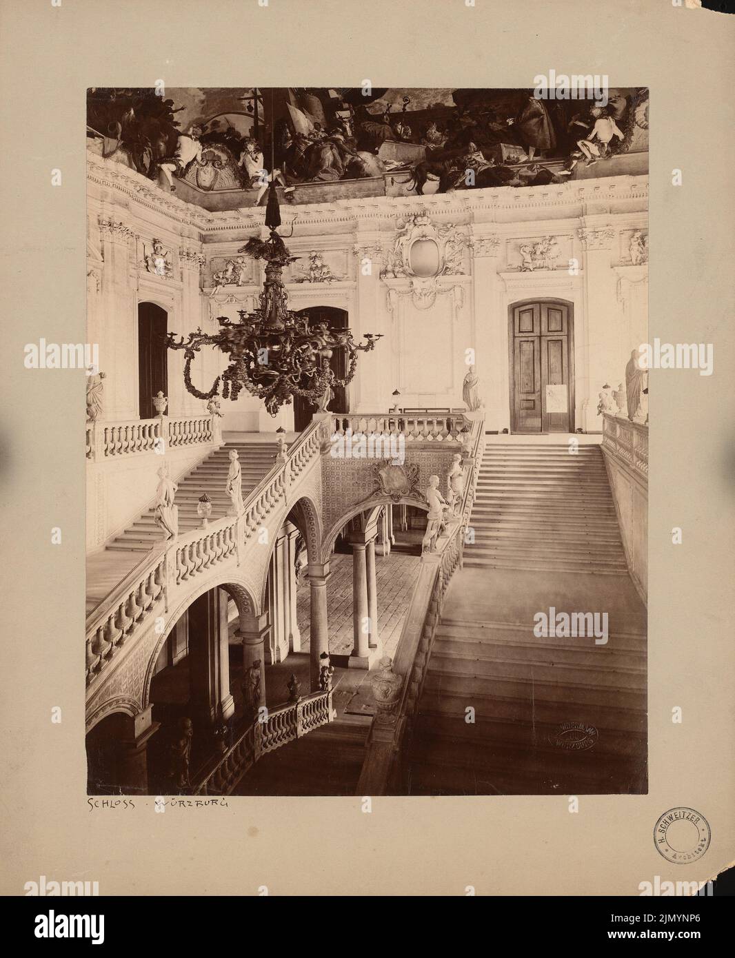 Sundermann K., Residenz, Würzburg (1896): Treppe von oben gesehen. Foto, 35,6 x 29,2 cm (einschließlich Scankanten) Stockfoto