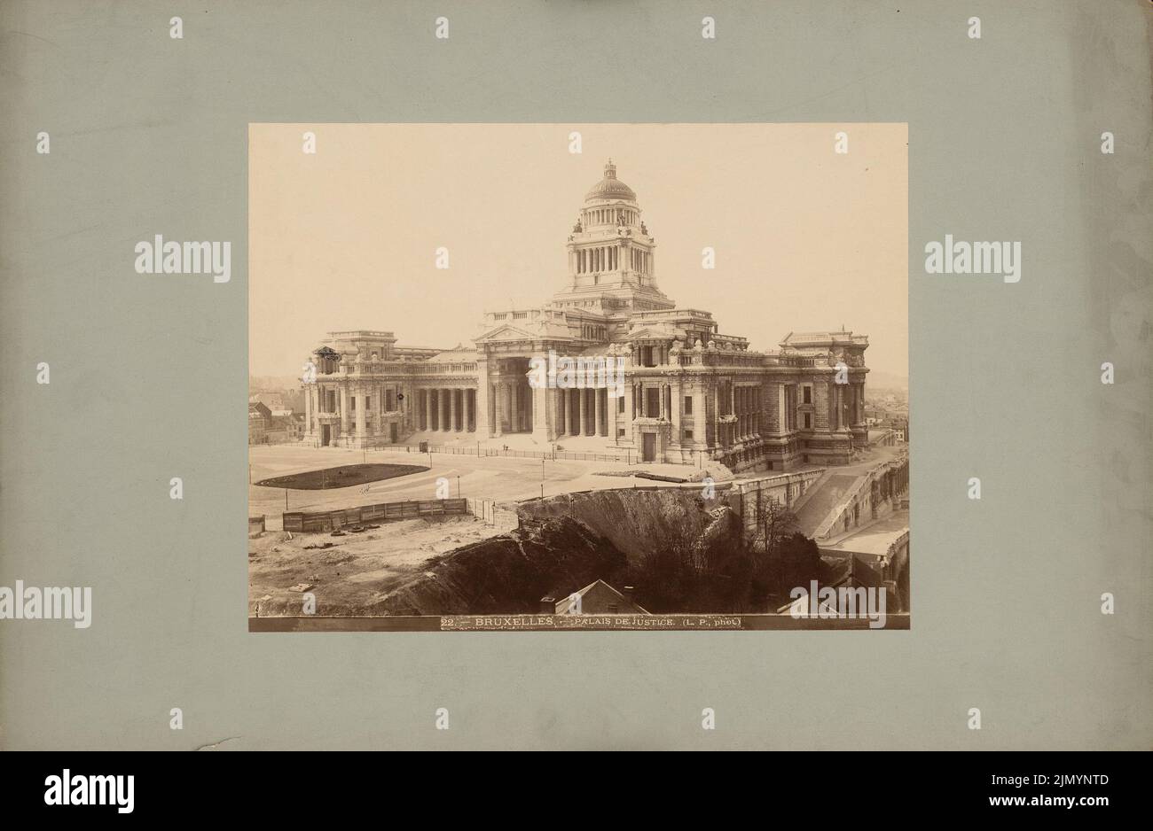 Poelaert Joseph (1817-1879), Justizpalast in Brüssel (ohne dat.): Aussicht. Foto, 31,5 x 48,3 cm (einschließlich Scankanten) Stockfoto