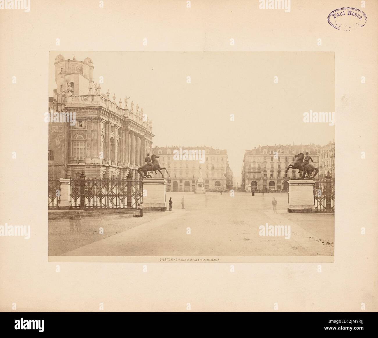 Juvarra Filippo (1676-1736), Piazza Castello und Palazzo Madama, Turin (ohne Dat.): Blick über den Platz. Foto auf Papier, 27,4 x 33,2 cm (einschließlich Scankanten) Stockfoto
