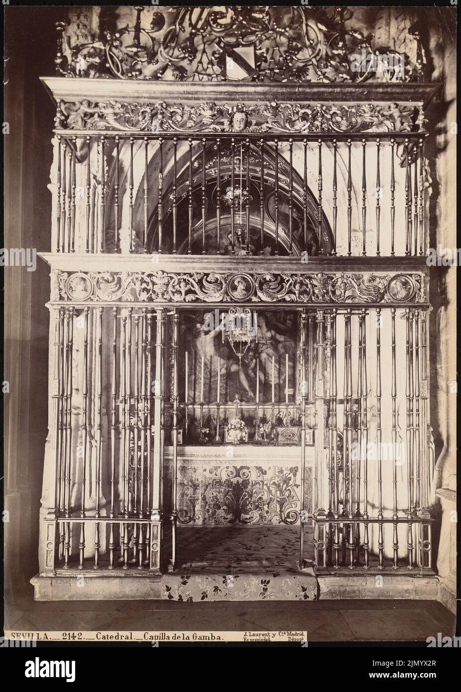 Laurent J., Kathedrale, Sevilla (ohne dat.): Kapelle de la Gamoa mit Gitter. Foto, 33,6 x 23,9 cm (einschließlich Scankanten) Stockfoto