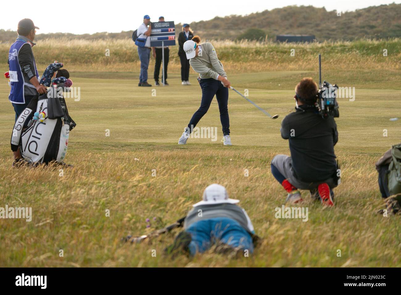 Gullane, Schottland, Großbritannien. 7.. August 2022. Finalrunde der AIG Women’s Open Golf Championship in Muirfield in Gullane, East Lothian. Bild; Hinako Shibuno spielt den Anflug auf das 17.-Loch. Iain Masterton/Alamy Live News Stockfoto