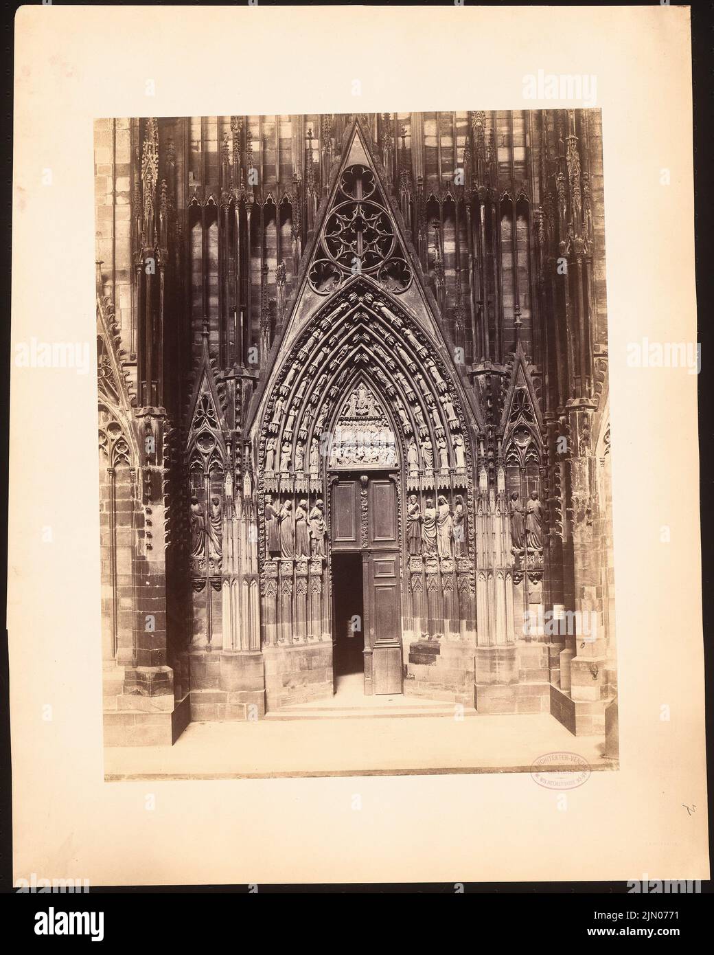 N.N., Münster in Straßburg: Südseite Portal mit den klugen und törichten Jungfrauen (ohne Dat.): Ansicht. Foto auf Karton, 56,6 x 45,3 cm (einschließlich Scankanten) N.N. : Münster, Straßburg. Südliches Seitenportal mit den klugen und törichten Jungfrauen Stockfoto