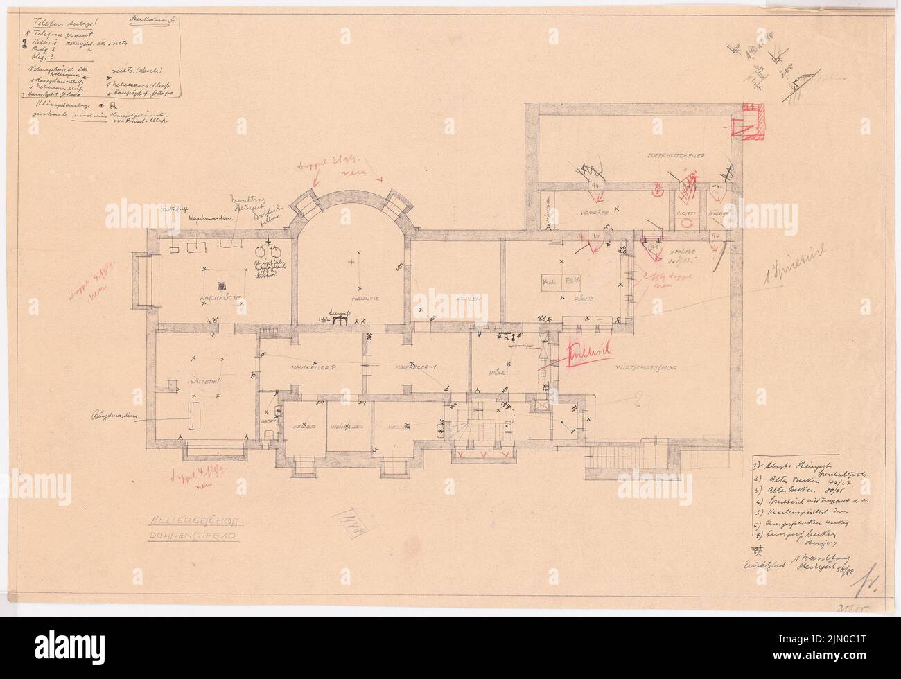 Böhmer Franz (1907-1943), Haus Herz in Berlin-Zehlendorf. Umbau zum Haus Himmler (1937-1937): Grundriss Keller 1: 100. Tinte, Bleistift, Farbstift über Lichtbruch auf Papier, 38,5 x 56,2 cm (inklusive Scankanten) Böhmer & Petrich : Haus Herz, Berlin-Dahlem. Umbau zu Haus Himmler Stockfoto