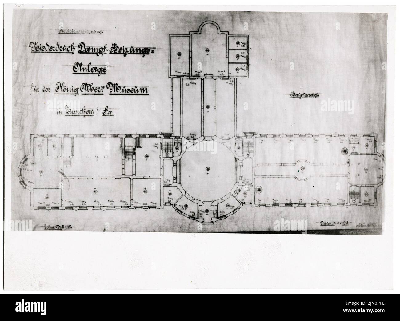 Unbekannter Fotograf, Niederdruck-Dampfheizung für das König-Albert Museum, Zwickau (1913): Revisionszeichnung: Grundriss Erdgeschoss. Foto, 13,3 x 18,1 cm (einschließlich Scankanten) unbekannt. Fotograf : Niederdruck-Dampfheizungsanlage für das König-Albert-Museum, Zwickau (1913) Stockfoto