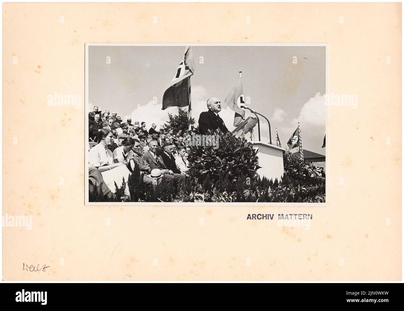 Mattern Hermann (1902-1971), Reichsgartenschau auf dem Killesberg in Stuttgart 1939 (13.08.1939): Reichsgartauag. Foto auf Karton, 20,9 x 29,7 cm (inklusive Scan-Kanten) Mattern Hermann (1902-1971): Reichsgartenschau auf dem Killesberg in Stuttgart 1939 (13.08.1939) Stockfoto