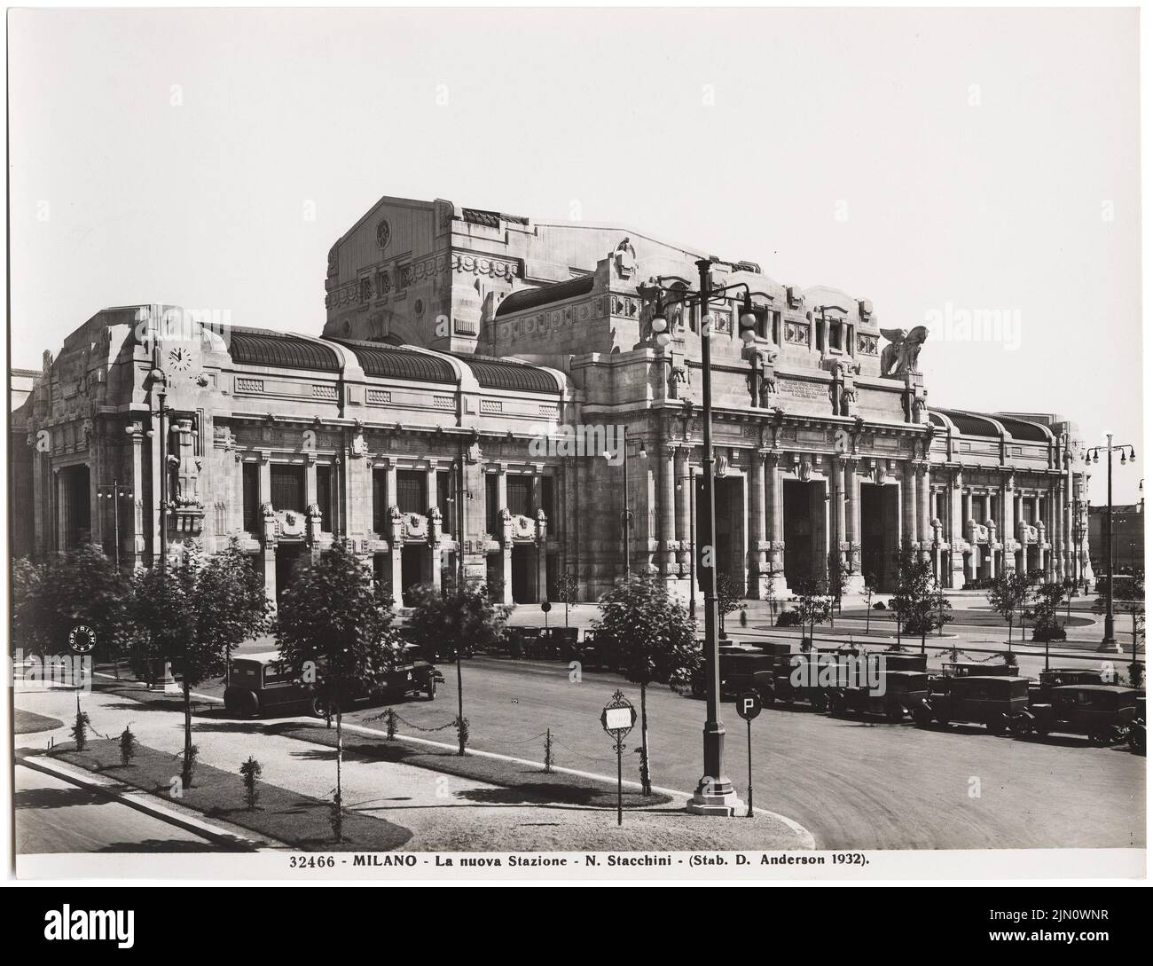 Laverrière Alphonse, Bahnhof in Mailand (ohne Datum): Aussicht. Foto, 20,3 x 26,4 cm (inklusive Scan-Kanten) Laverrière Alphonse: Bahnhof in Mailand (ohne DAT.) Stockfoto