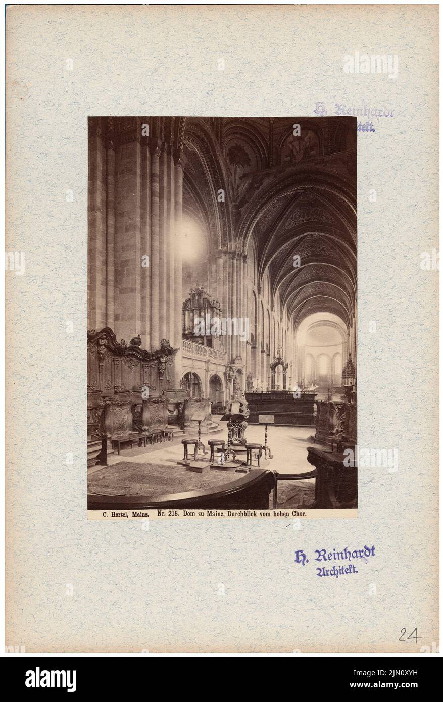 Hertel Carl (1832-1906), Mainzer Dom (ohne Dat.): Innen. Foto auf Karton, 24,5 x 16,5 cm (inklusive Scan-Kanten) Hertel Carl (1832-1906): Dom in Mainz (ohne DAT.) Stockfoto