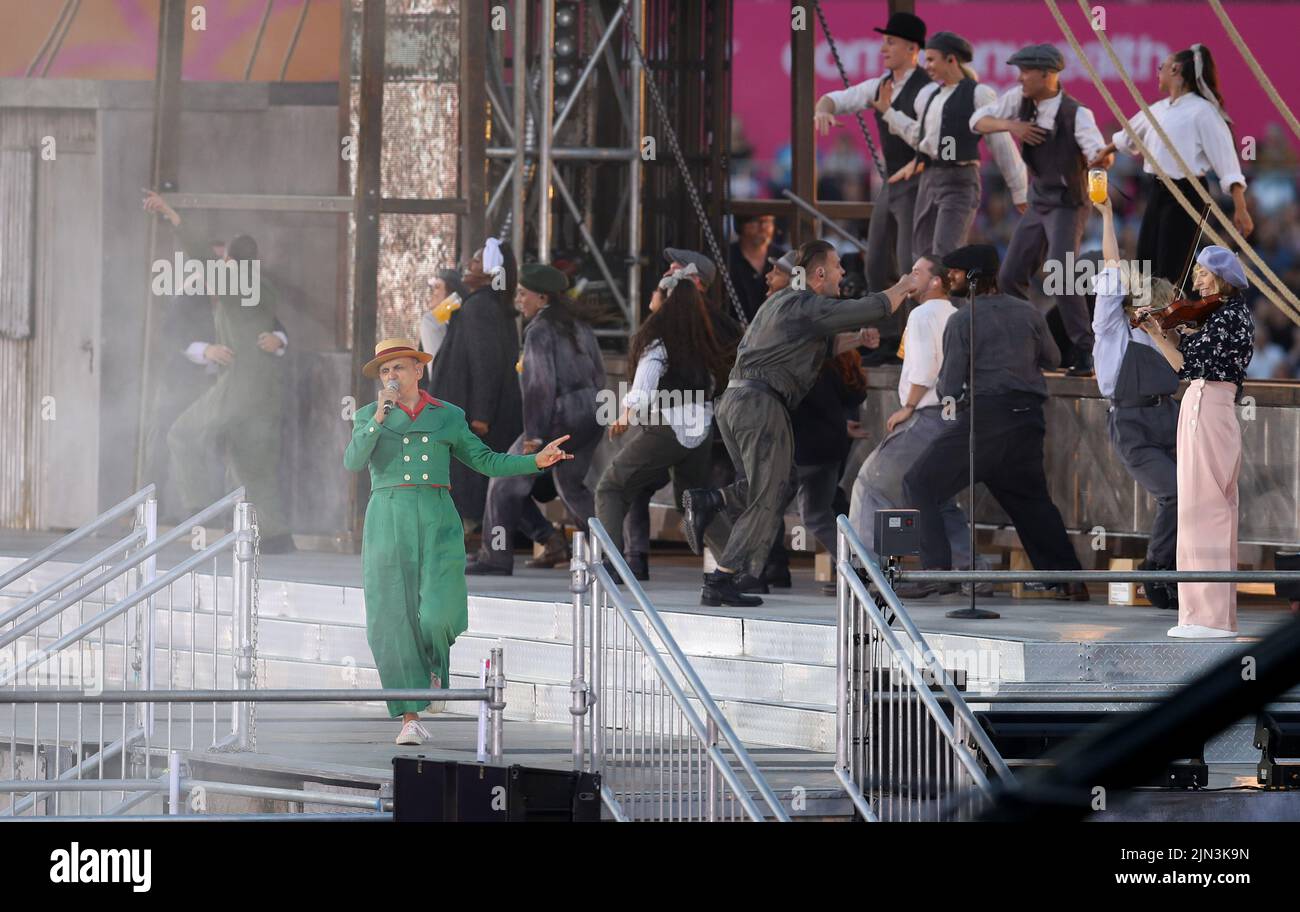 Birmingham, England, 8.. August 2022. Dexys treten während der Abschlussfeier der Commonwealth Games im Alexander Stadium auf. Bildnachweis sollte lauten: Paul Terry Kredit: Paul Terry Foto/Alamy Live News Stockfoto