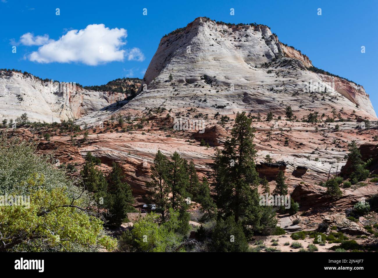 Dramatische Landschaft entlang des Higway 9 auf dem Weg von Zion zum Bryce Canyon National Park - Utah, USA Stockfoto