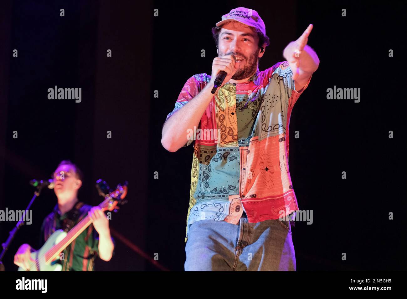 Verona, Italien. 08. August 2022. Riccardo Zanotti during PINGUINI TATTICI NUCLEARI - Dove eravamo rimasti, Music Concert in Verona, Italy, August 08 2022 Quelle: Independent Photo Agency/Alamy Live News Stockfoto