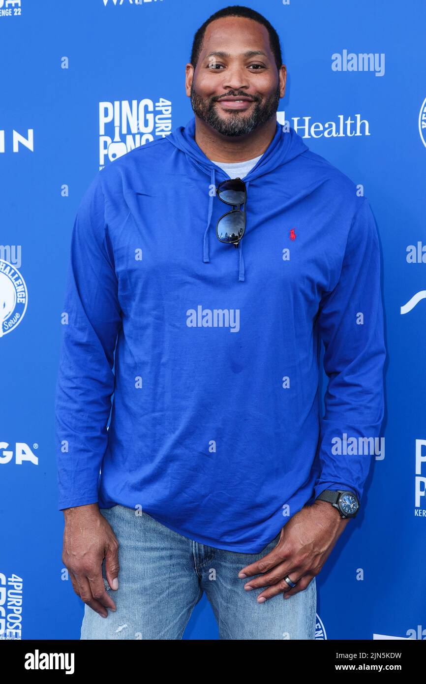 ELYSIAN PARK, LOS ANGELES, KALIFORNIEN, USA - 08. AUGUST 2022: Der ehemalige US-Basketballprofi und aktuelle Sportkommentator Robert Horry kommt bei Kershaws Challenge Ping Pong 4 Purpose 2022 an, die am 8. August 2014 im Dodger Stadium im Elysian Park, Los Angeles, Kalifornien, USA, stattfand. (Foto von Xavier Collin/Image Press Agency) Stockfoto