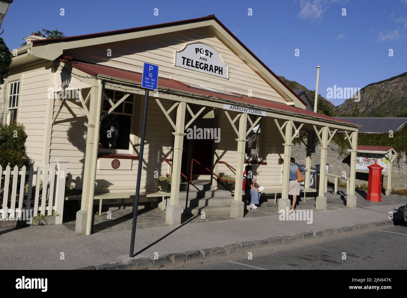 Das Post & Telegraph Büro in Buckingham Street, Arrowtown, Otago, Neuseeland Stockfoto