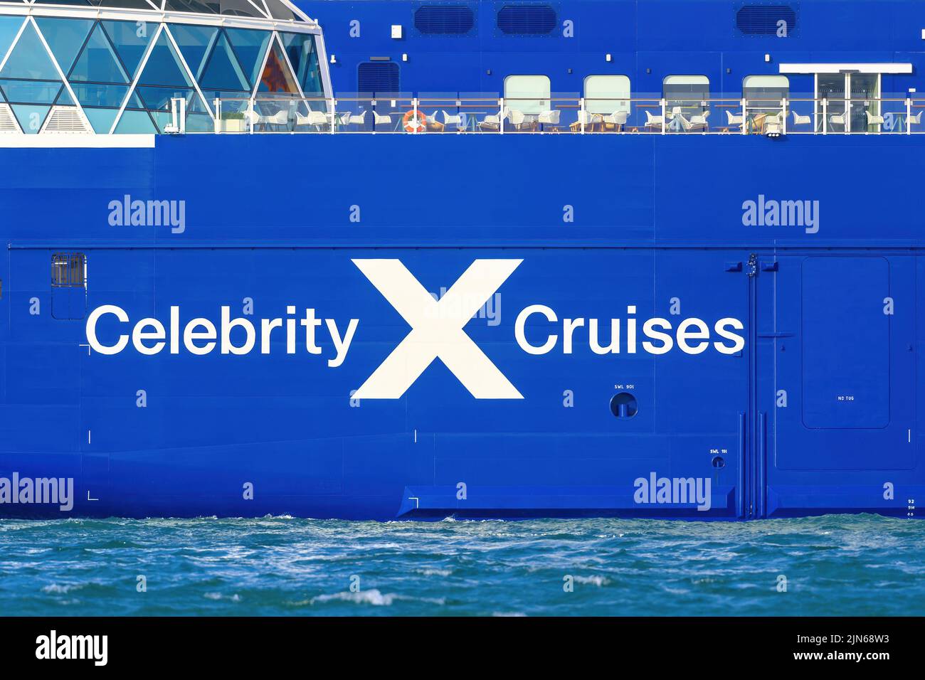 Celebrity Beyond ist ein Edge-Klasse-Kreuzschiff, das von Celebrity Cruises - April 2022 betrieben wird. Stockfoto