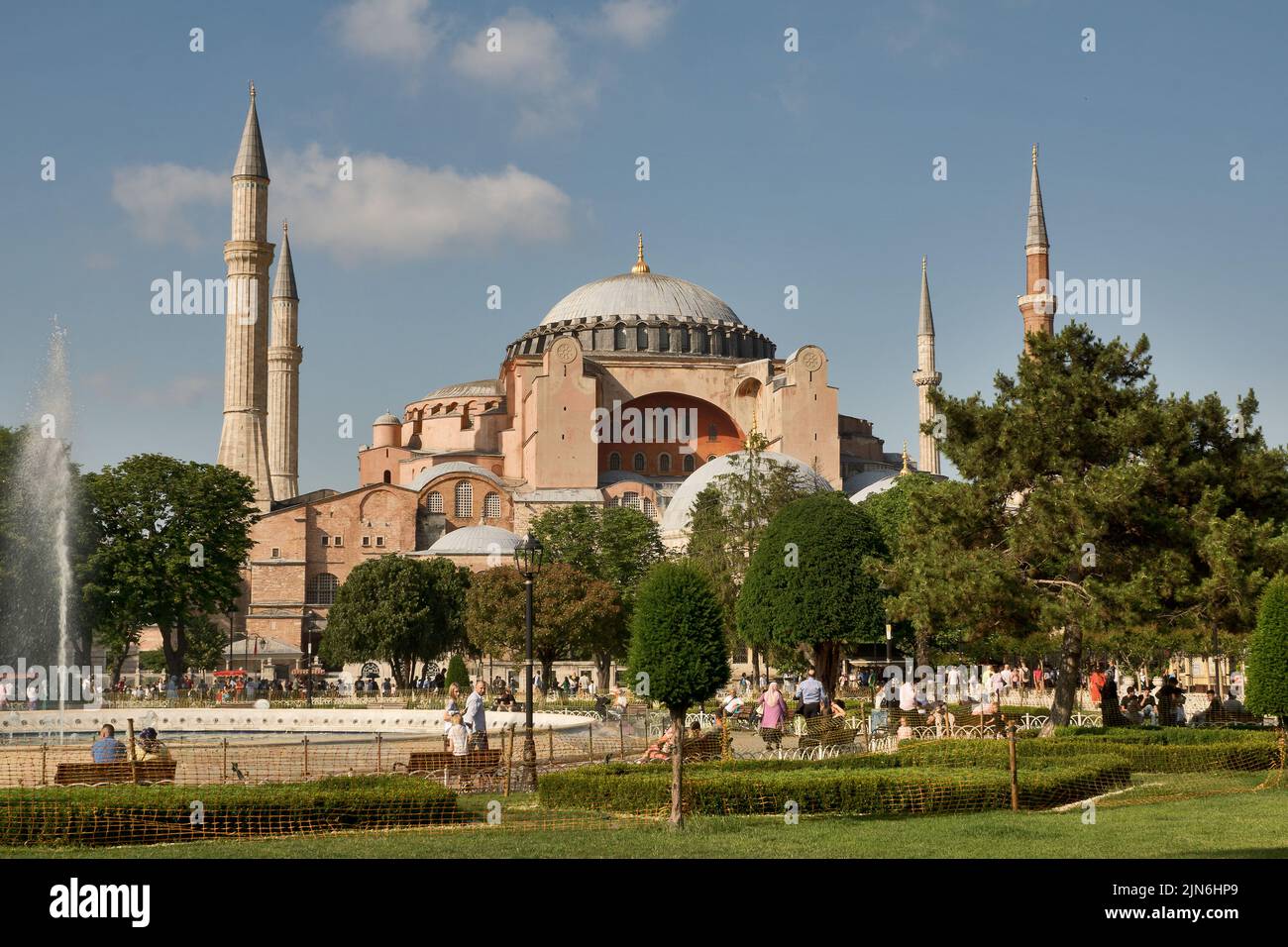 Istanbul, Türkei: Hagia Sophia. Erbaut vom östlichen römischen Kaiser Justinian I. als christliche Kathedrale von Konstantinopel Stockfoto