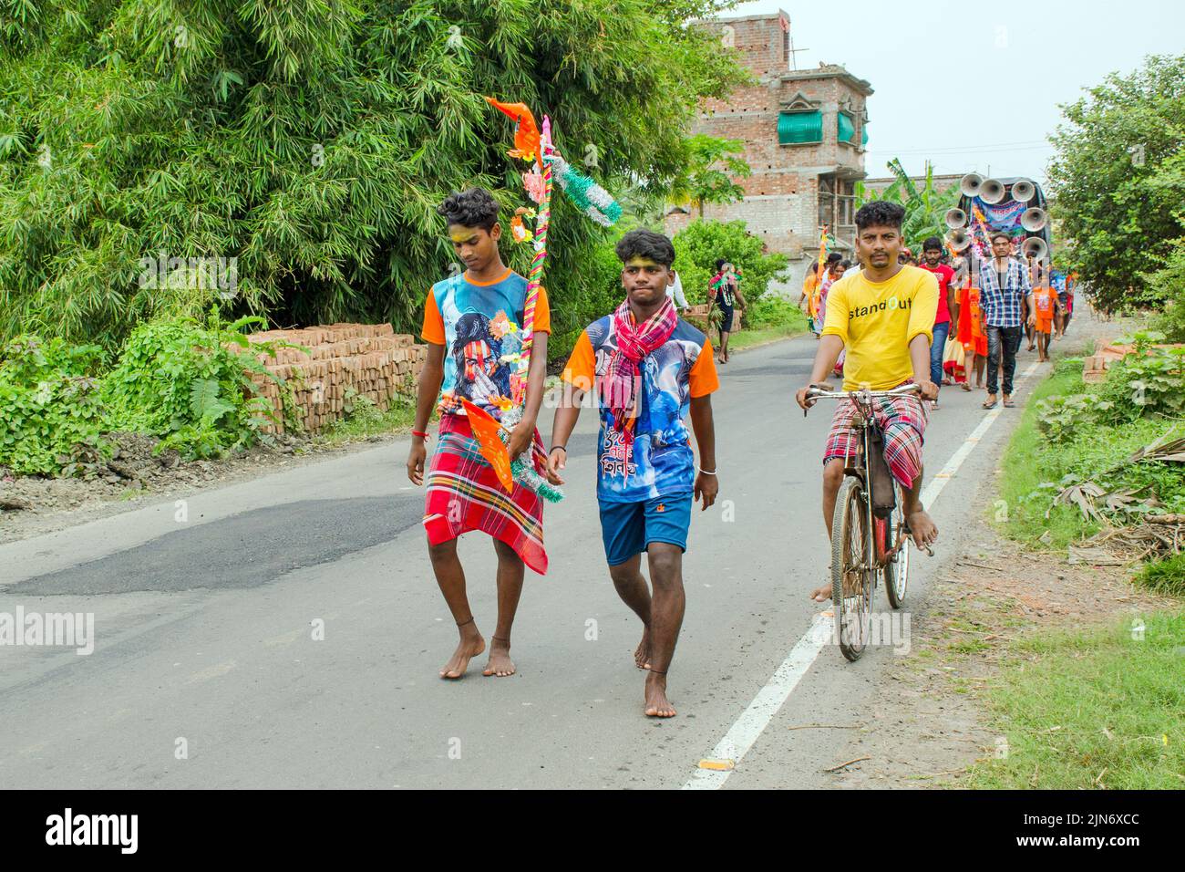 shiva-Anhänger während des holi-shravan-Monats in westbengalen indien Stockfoto