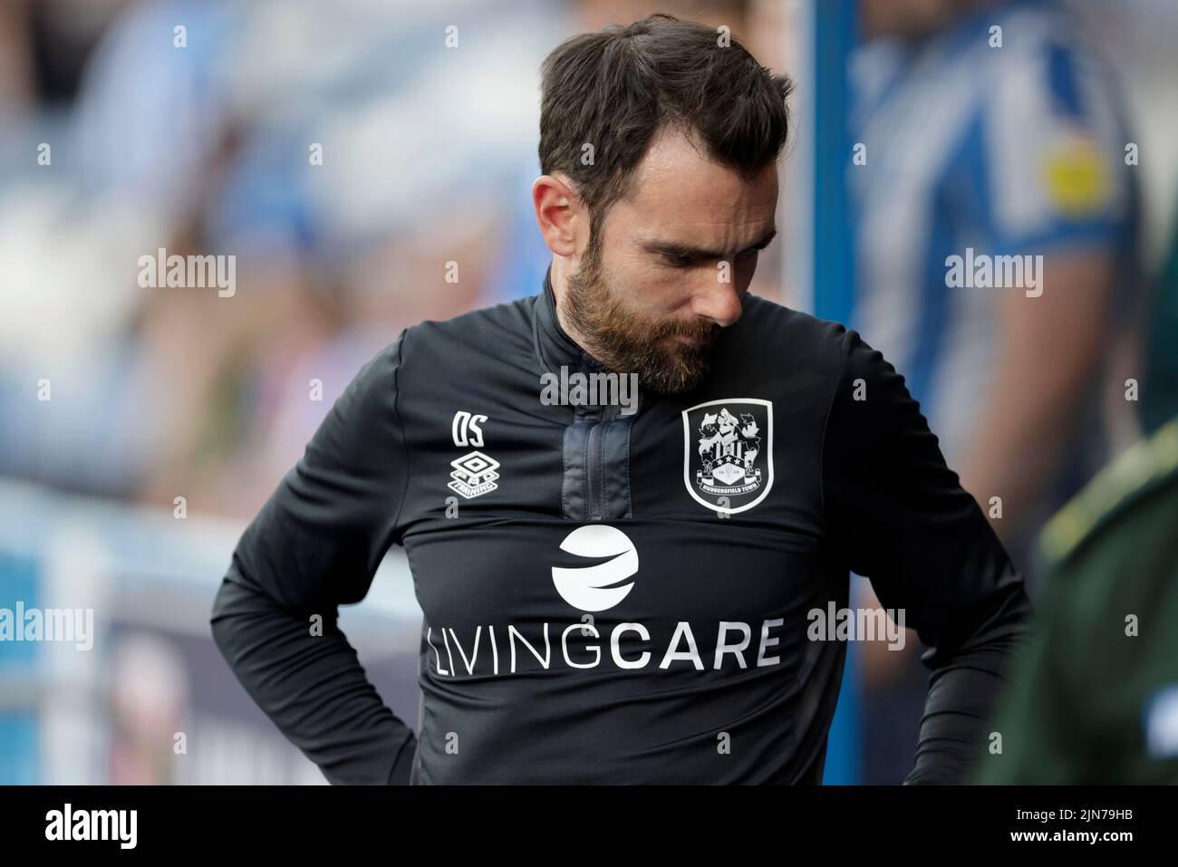 Huddersfield Town Manager Danny Schofield während des Carabao Cups, des ersten Rundenmatches im John Smith's Stadium, Huddersfield. Bilddatum: Dienstag, 9. August 2022. Stockfoto