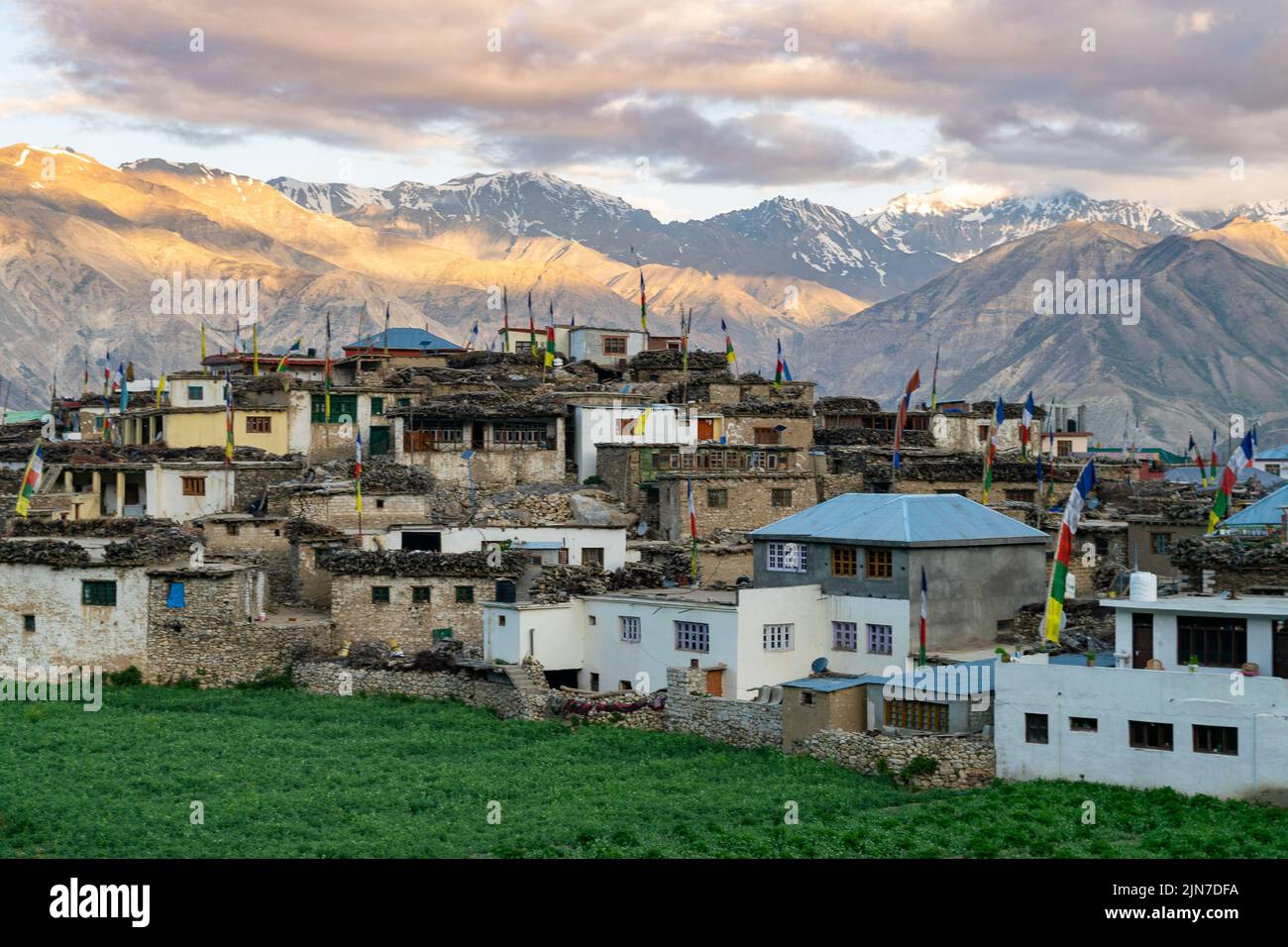 Ein Blick auf das Dorf Nako im Spiti Valley, Indien Stockfoto