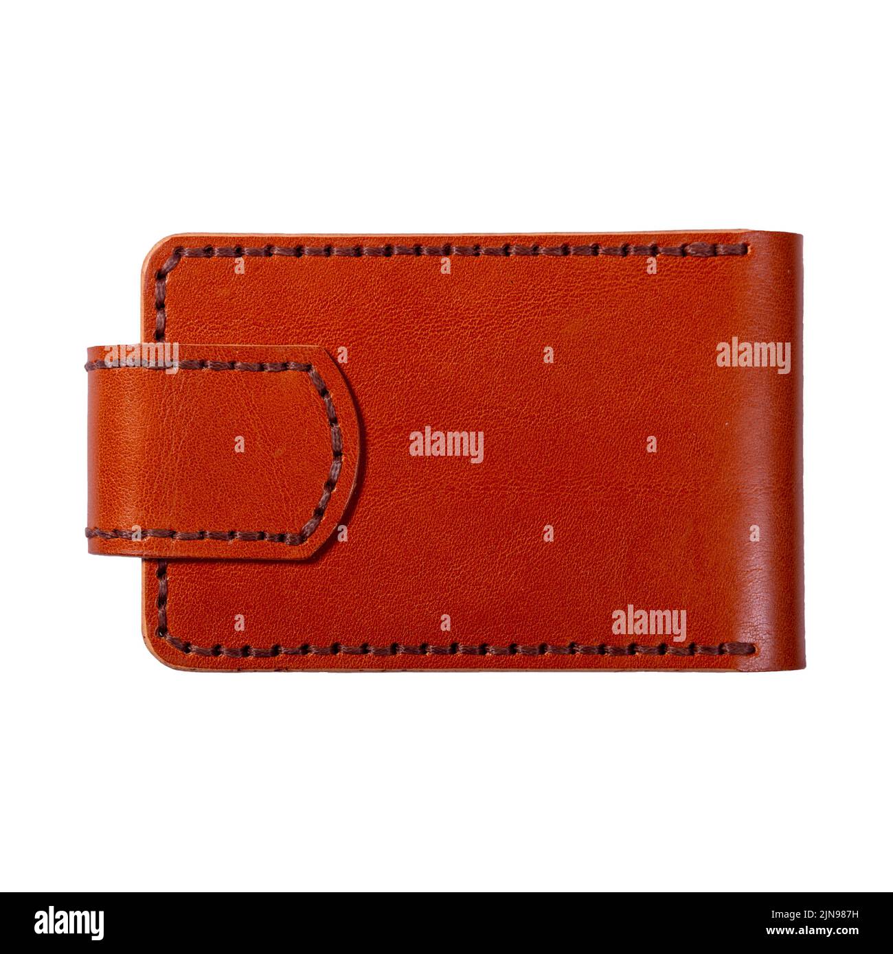 Luxus Craft Visitenkartenhalter Etui aus Leder. Braune Lederbox für Karten isoliert auf weißem Hintergrund. Rückseite. Stockfoto