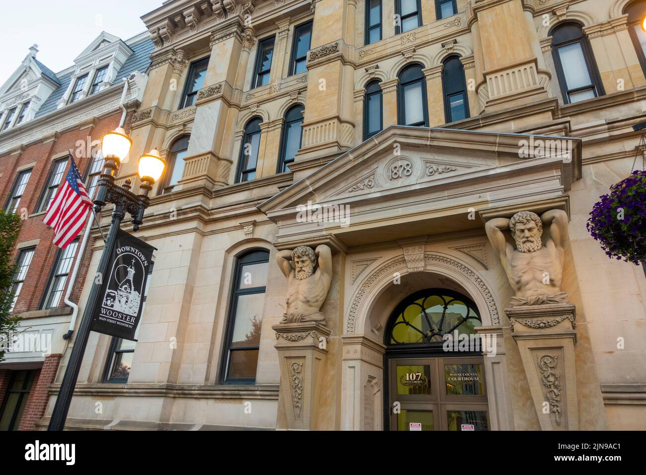 Wayne County Courthouse in der Innenstadt von Wooster Ohio Stockfoto