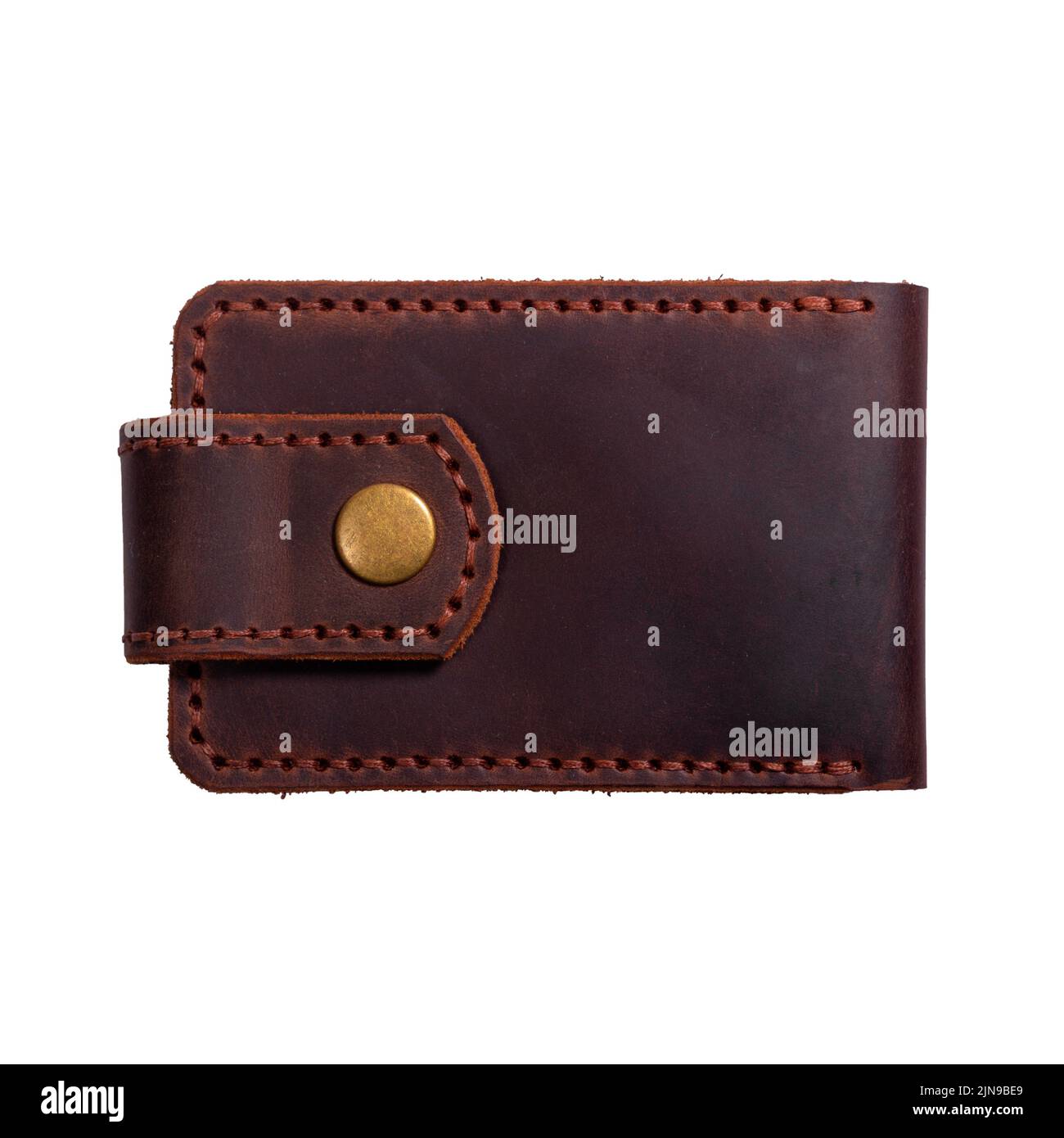 Luxus Craft Visitenkartenhalter Etui aus Leder. Braune Lederbox für Karten isoliert auf weißem Hintergrund. Stockfoto