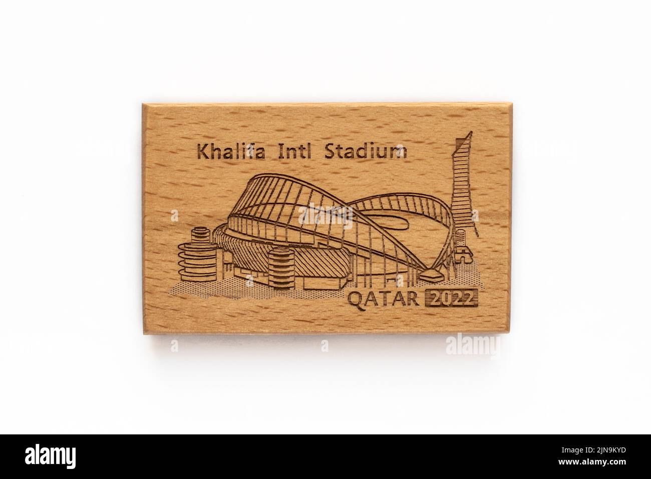 DOHA, KATAR - 10. AUGUST 2022: Khalifa International Stadium Qatar Kühlschrankmagnet. Katar wird Gastgeber der FIFA-Weltmeisterschaft 2022 sein. Stockfoto