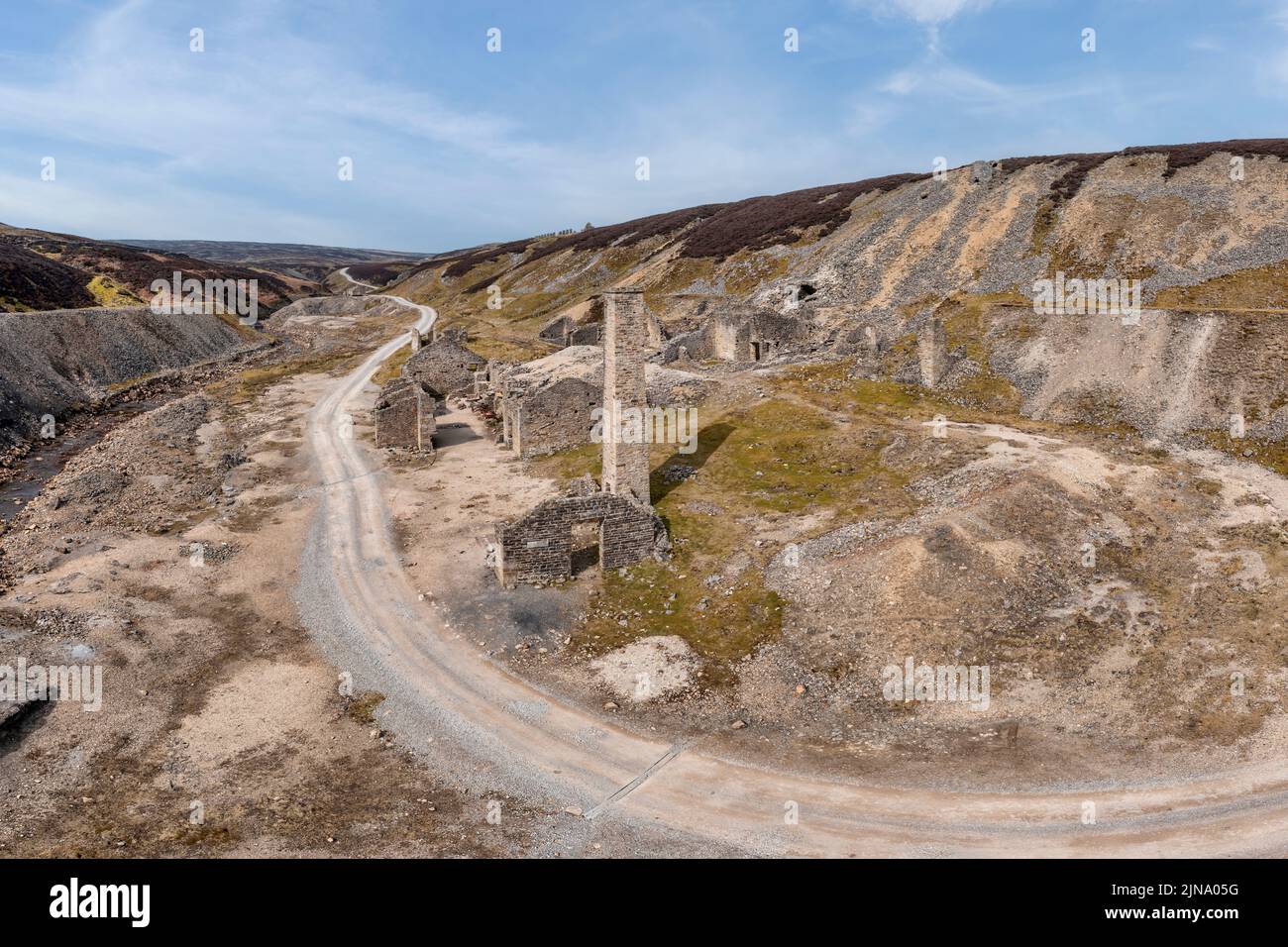 Ruinen der alten Bande führen Mine in den Hügeln über reeth in den yorkshire Dales weit erhöhten Blick Stockfoto