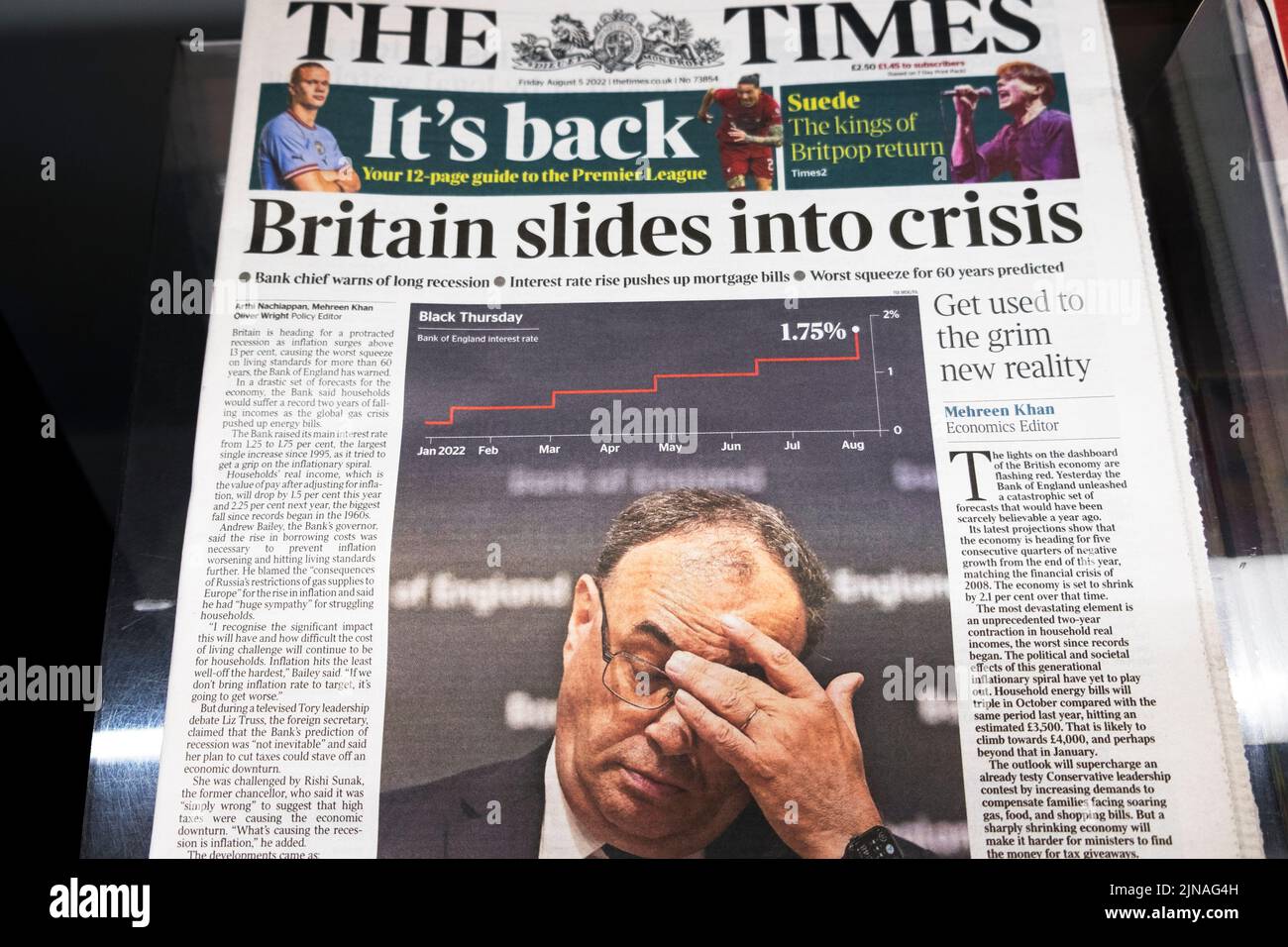 „Großbritannien rutscht in die Krise“ Andrew Bailey Bank of England auf der Titelseite der Times Schlagzeile 4. August 2022 London Großbritannien Stockfoto