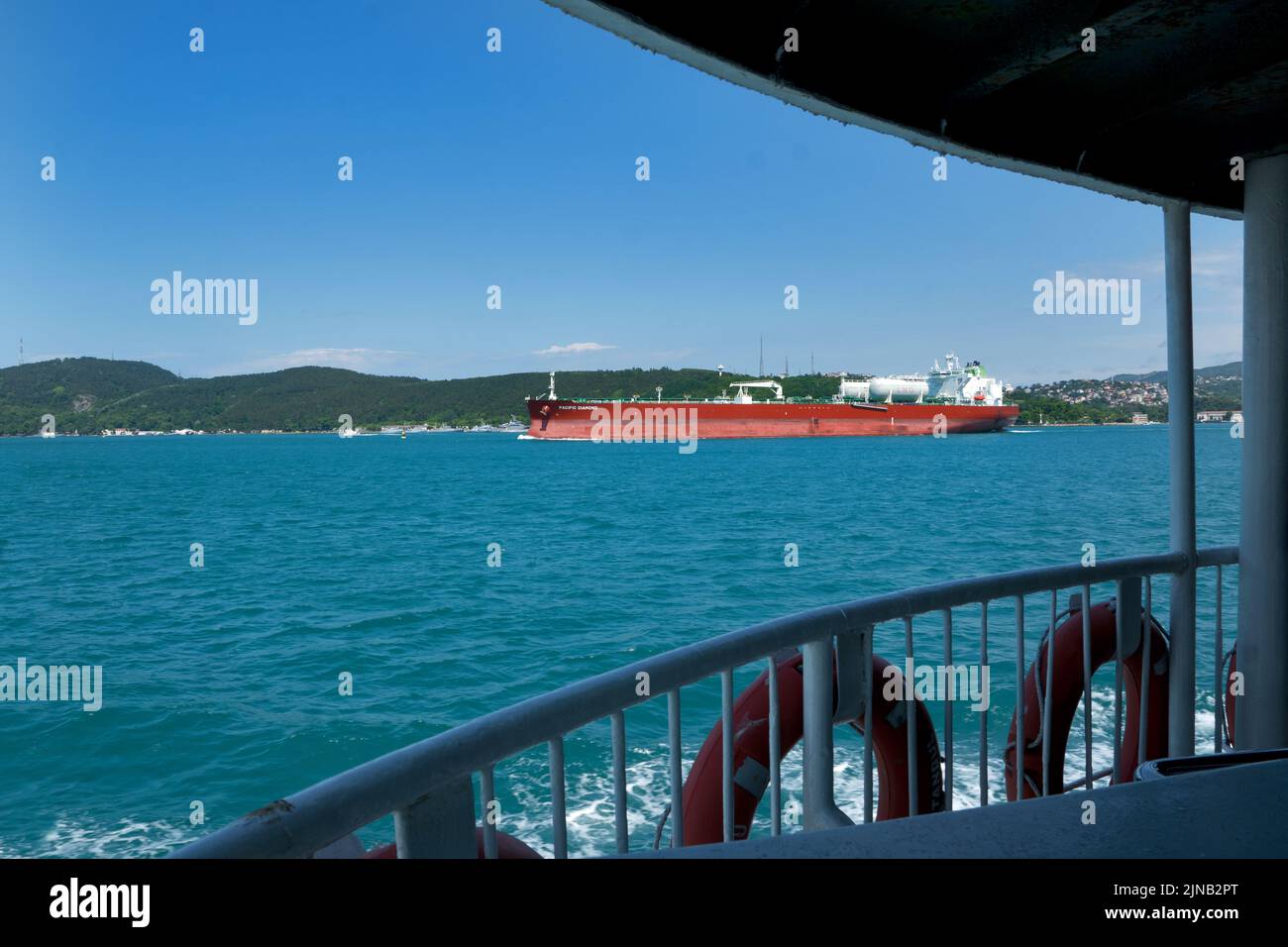 Istanbul, Türkei: Schiffsverkehr auf dem Bosporus in Istanbul Stockfoto