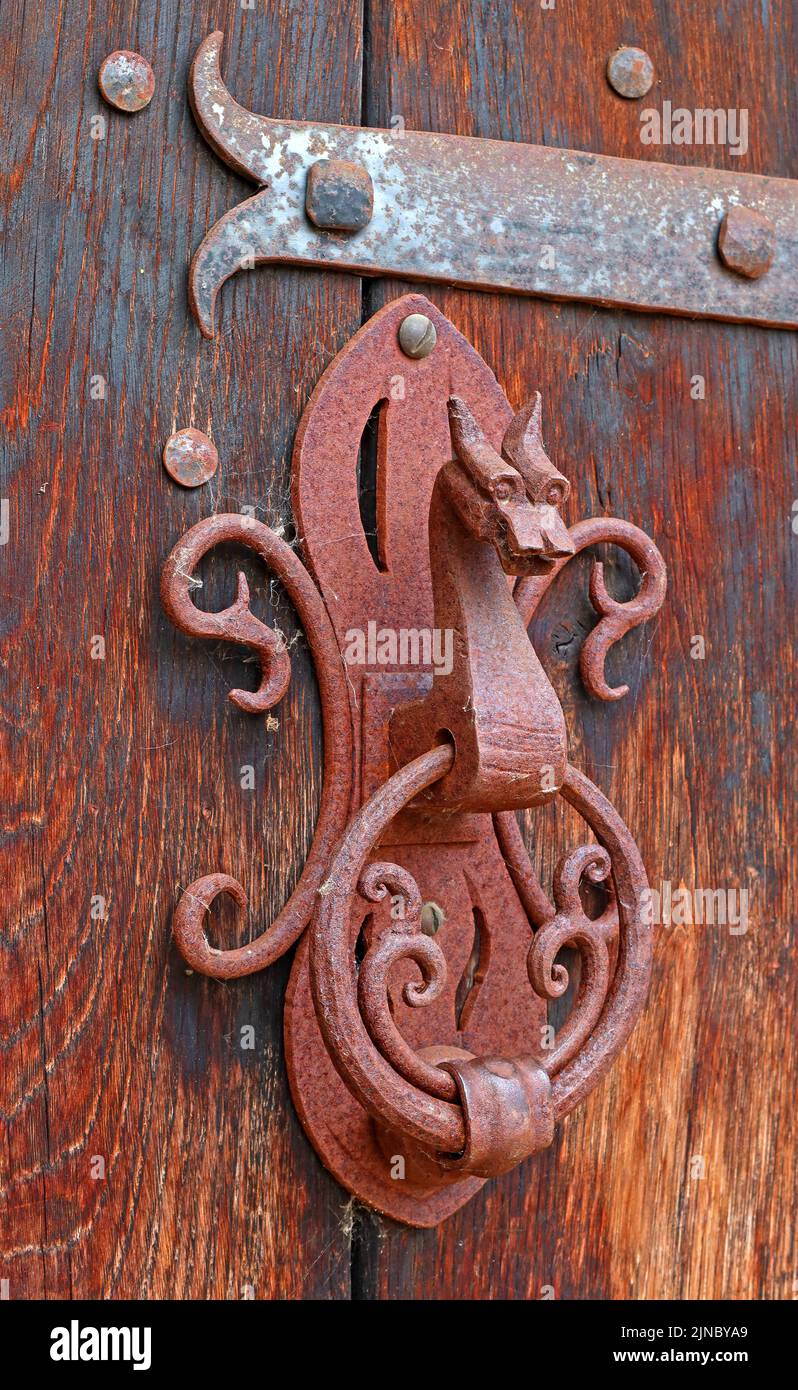 Gusseisen, Dragon Door Knocker, Chipping Campden, Cotswolds, Gloucestershire, ENGLAND, GROSSBRITANNIEN, GL55 6AT Stockfoto