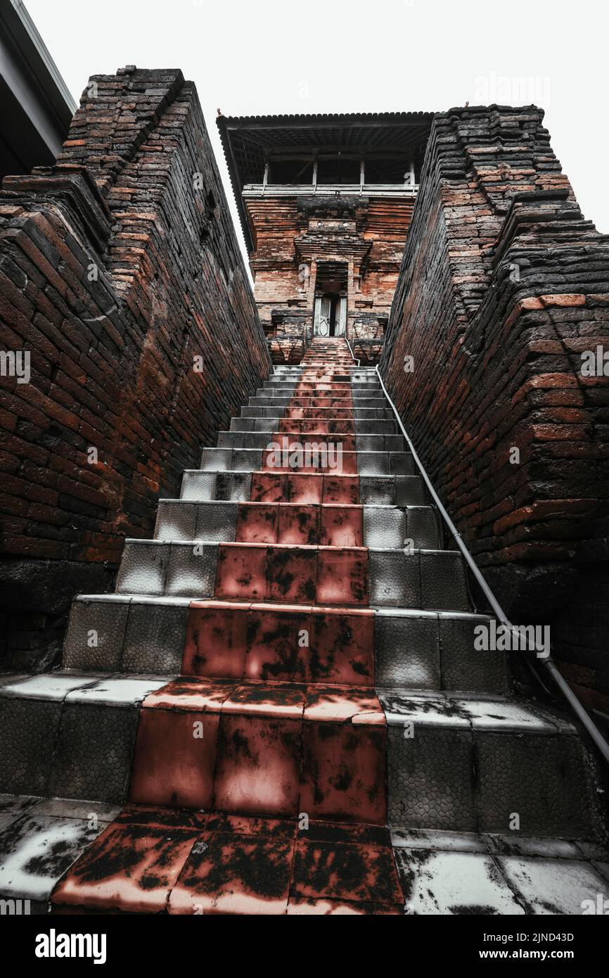 Im Turm befindet sich eine Treppe aus Teakholz, die wahrscheinlich im Jahre 1895 n. Chr. über das Gebäude und seine Dekoration zeigt deutlich seine Verbindung hergestellt wurde Stockfoto