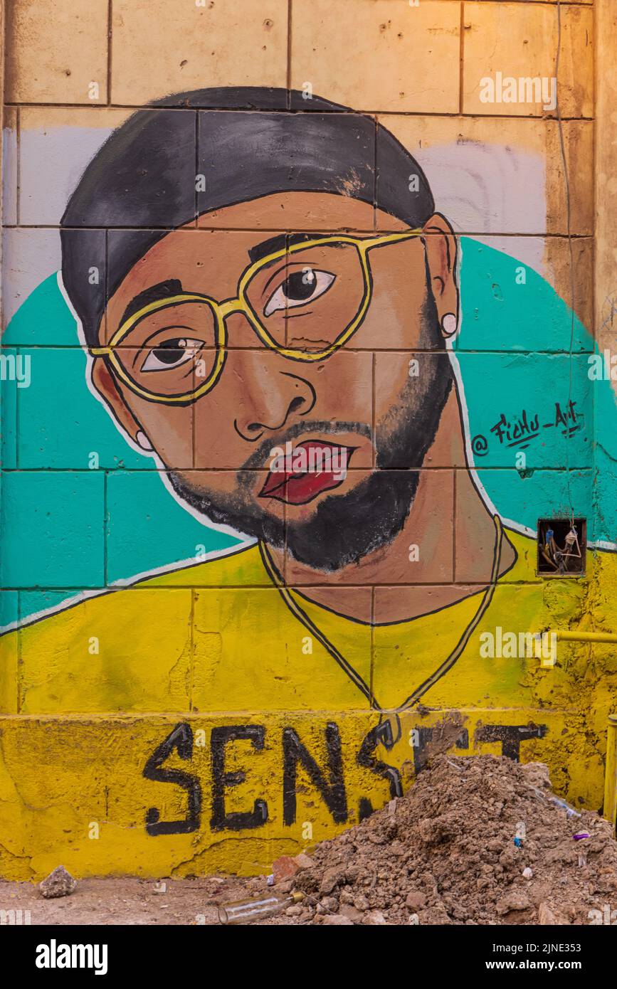 HAVANNA KUBA. 2. JANUAR: Grafitto oder Wandmalerei auf einem Haus in der Innenstadt am 2. Januar 2021 in Havanna, Kuba Stockfoto