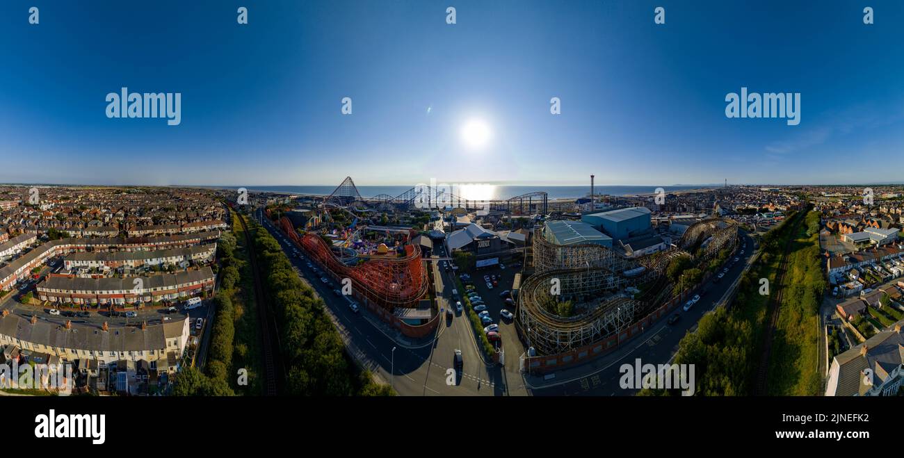 Blackpool Pleasure Beach, BPB, Grand National, Big One, Icon, Pier, Valhalla, Fahrten in Aktion Luftdrohne , aus der Luft gesehen, Vogelperspektive Stockfoto