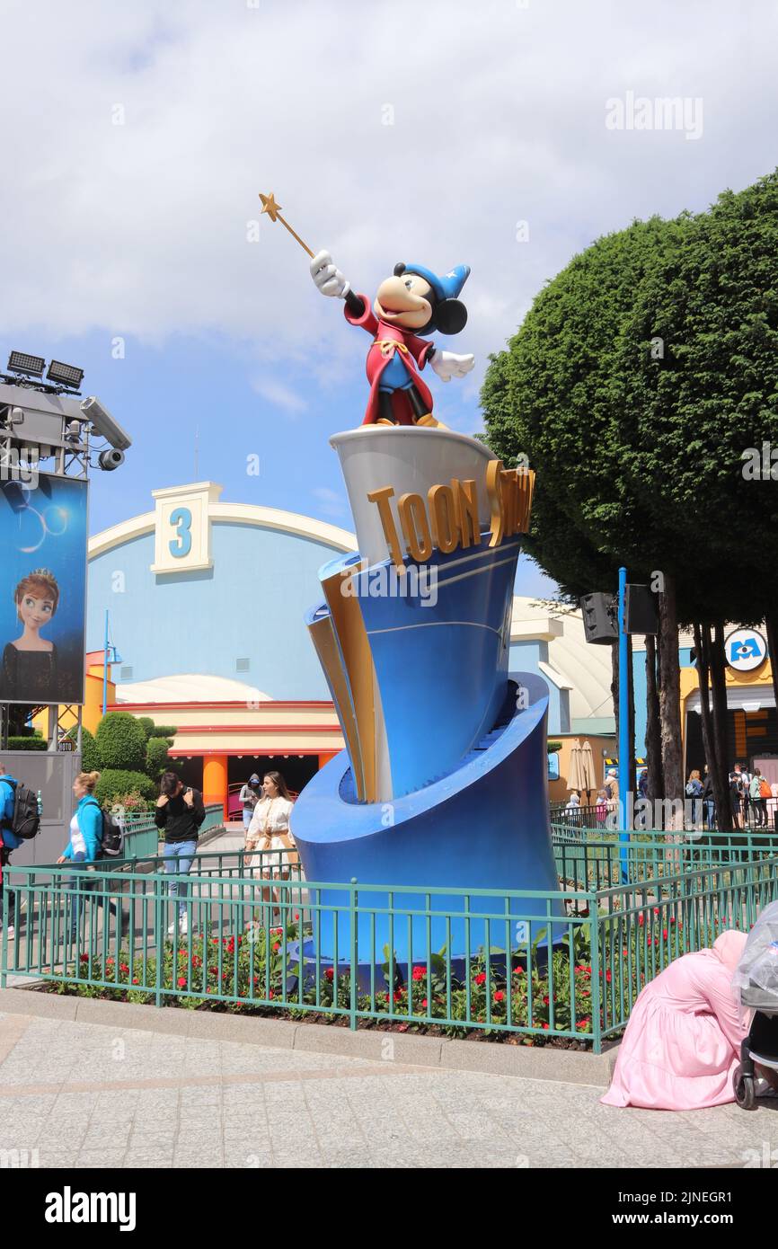 30. Jahre Disneyland Paris der magische Themenpark wurde 1992 eröffnet ...