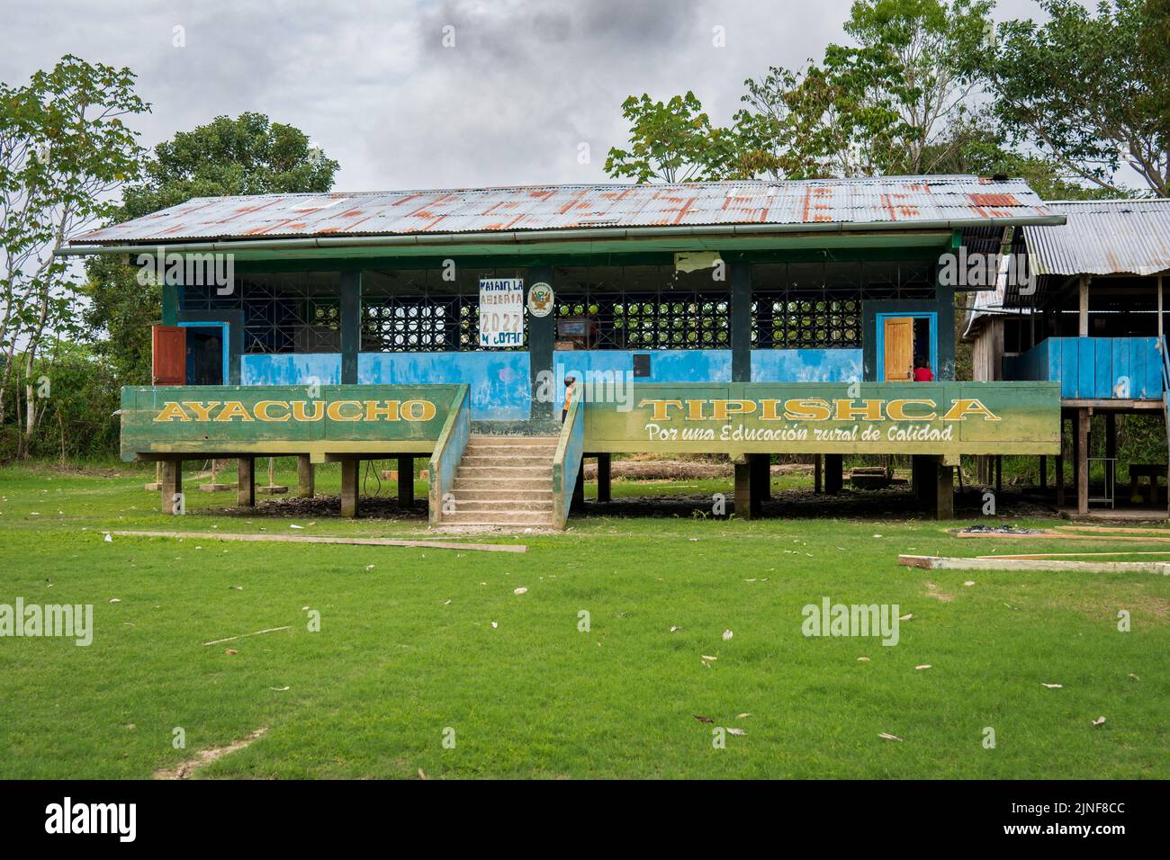Gymnasium in Ayacucho im peruanischen Amazonas Stockfoto