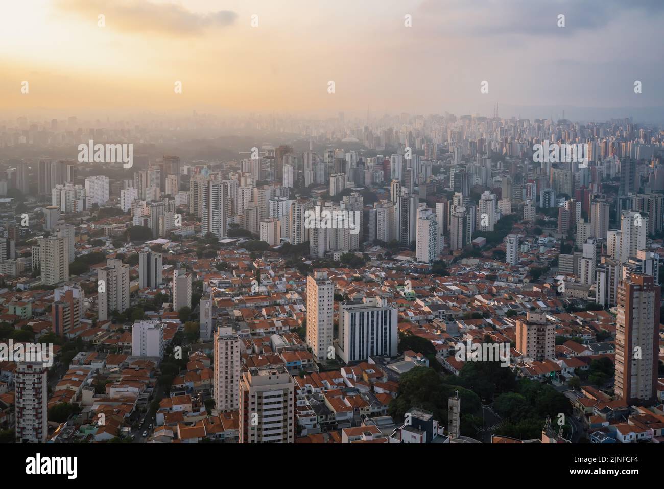Luftaufnahme des Viertels Mirandopolis - Sao Paulo, Brasilien Stockfoto