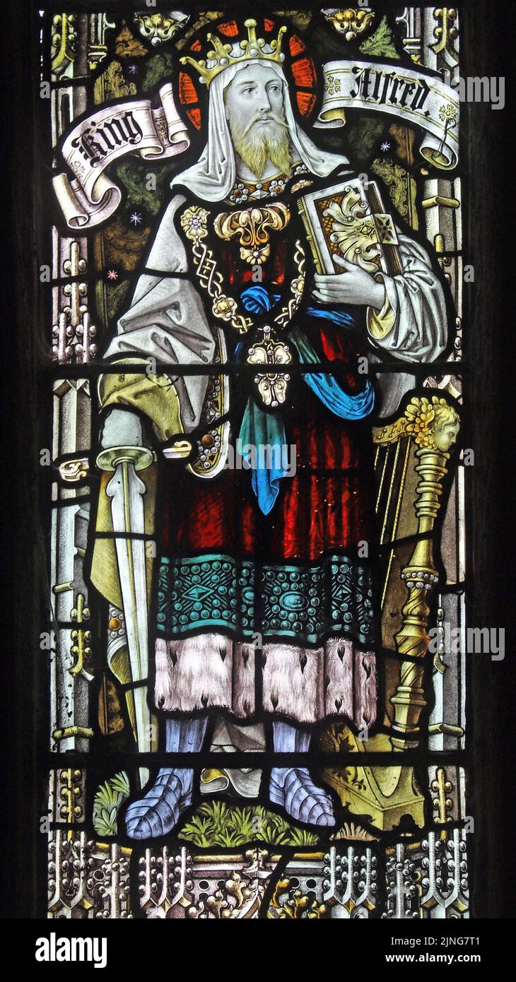 Buntglasfenster von Percy Bacon & Brothers mit Darstellung von König Alfred, Mawgan-in-Pyder, Cornwall Stockfoto