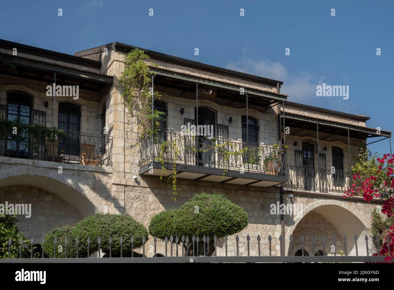 Ein Haus aus dem späten 19.. Jahrhundert, in dem sich das Stadtkomitee für Jerusalems Juden befand. Und im Jahr 1928-1930 beherbergte es auch das Haganah-Hauptquartier des Jerusalemer Bezirks, das den zentralen Bezirk der Stadt, ihre Nachbarschaften und ihre umliegenden Siedlungen umfasste. Es liegt an der Ethiopia Street in West Jerusalem Israel Stockfoto