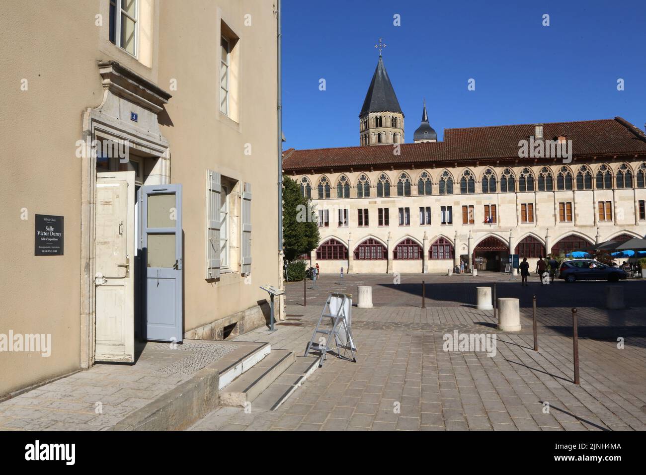 Salle d'Exposition Victor Duruy. façade du Pape Gelase. Abbatiale Saint-Pierre et Saint-Paul. Cluny. Saône-et-Loire. Bourgogne. Frankreich. Europa. Stockfoto