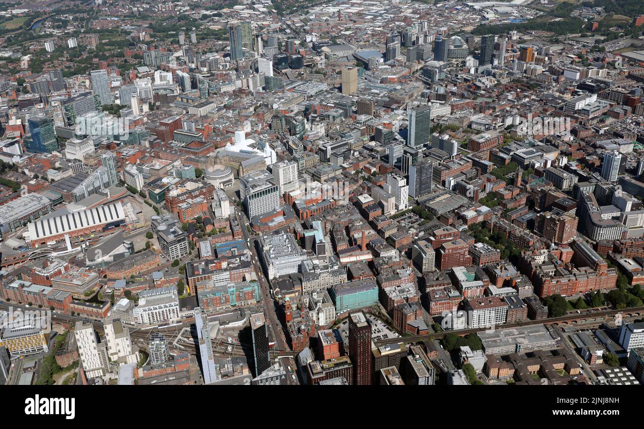 Luftaufnahme der Skyline des Stadtzentrums von Manchester vom Süden aus mit Blick auf die Oxford Street & Princess Street in Richtung Rathaus, Greater Manchester Stockfoto