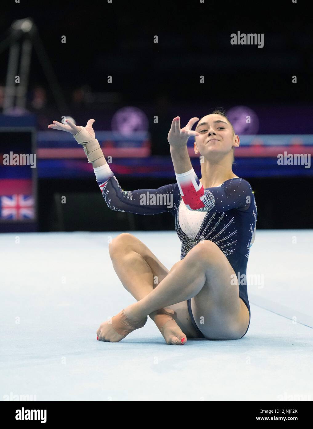 Jessica Gadirova (Großbritannien) während ihrer Performance im Allround-Frauengymnastik am ersten Tag der Europameisterschaft 2022 in München. Bilddatum: Donnerstag, 11. August 2022. Stockfoto