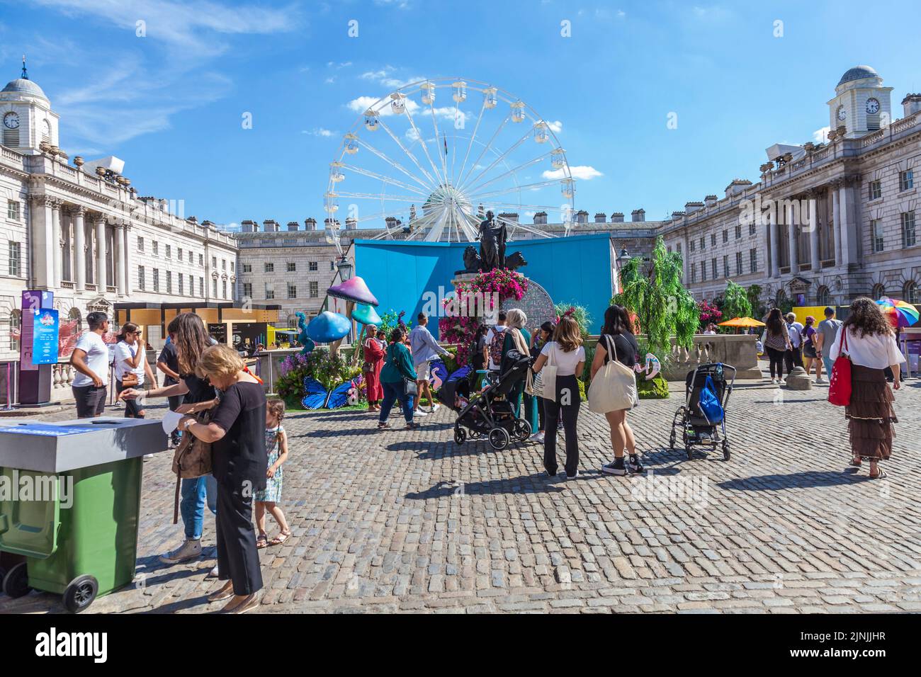 Dieses helle Land im Somerset House in London, England, Großbritannien Stockfoto