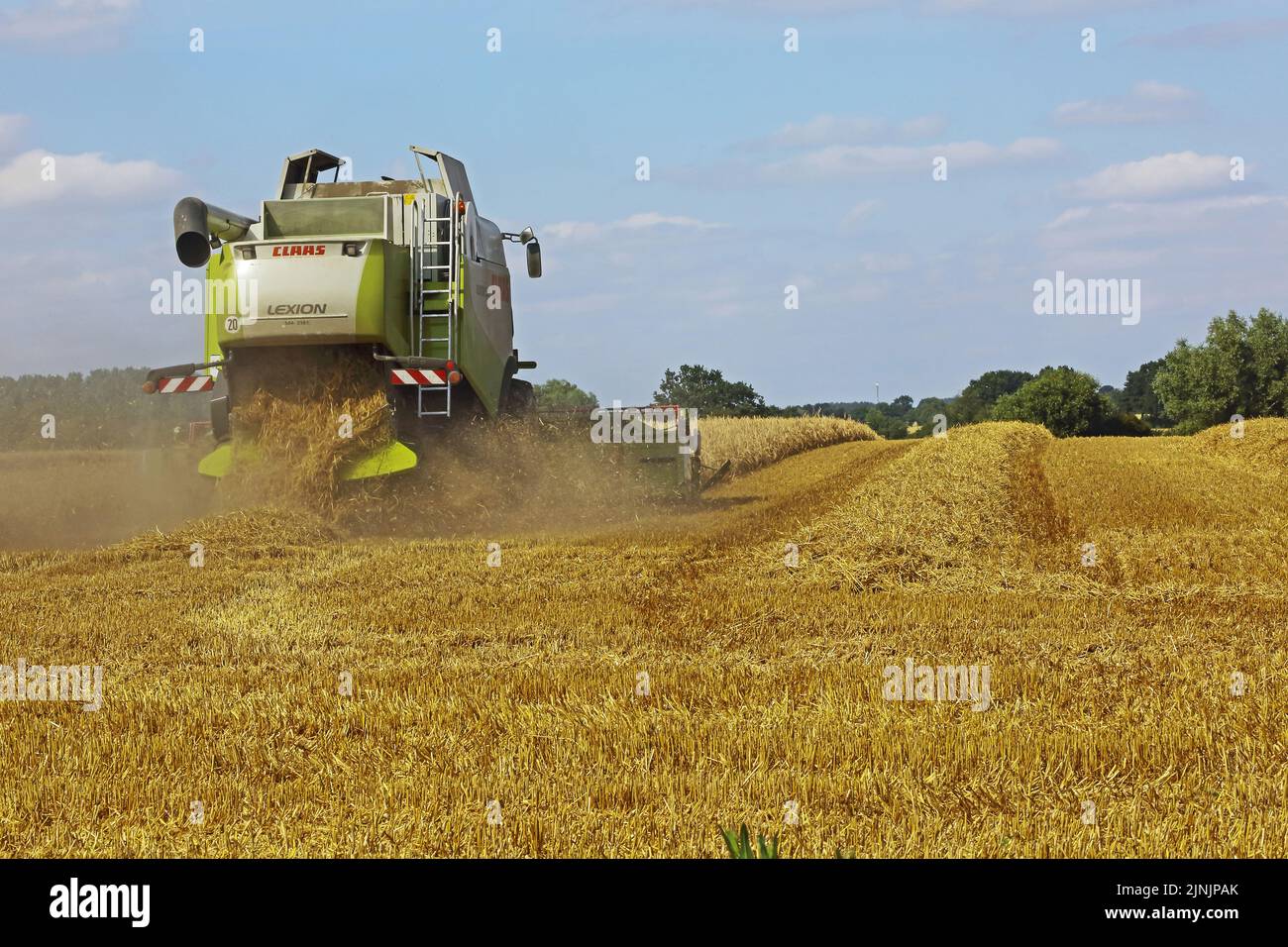 Grain harvest germany -Fotos und -Bildmaterial in hoher Auflösung - Seite 7  - Alamy