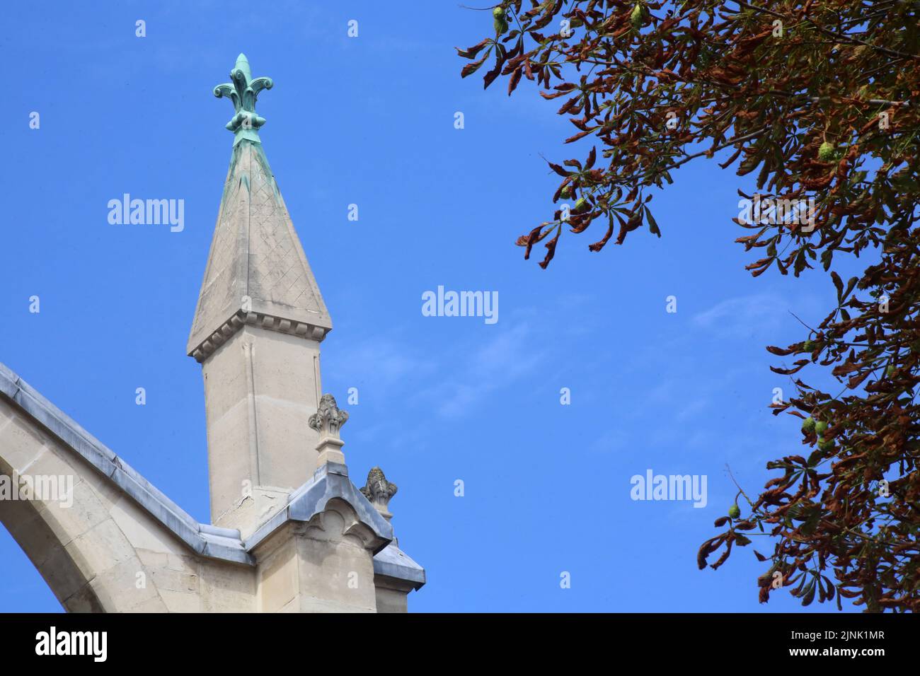 Bogenboutant-Gothique. Eglise Saint-Clodoald. Saint-Cloud. Ile-de-France. Frankreich. Europa. Stockfoto