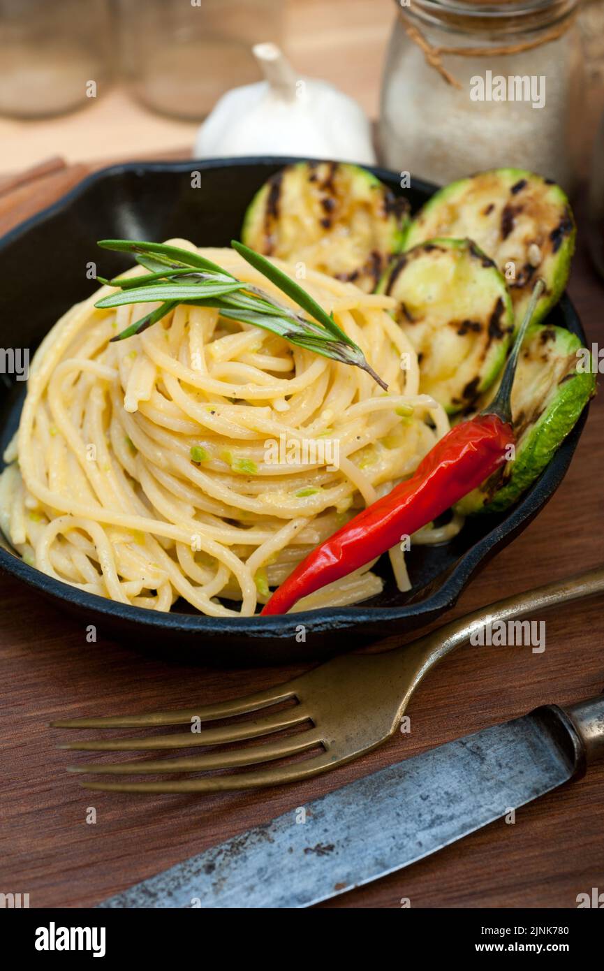 Spaghetti, Mittagessen, Spaghetti, Mittagessen Stockfoto