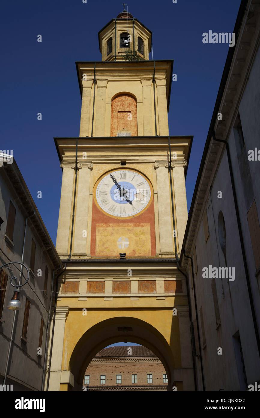 Außenansicht der historischen Gebäude von Guastalla, Provinz Reggio Emilia, Emilia-Romagna, Italien Stockfoto