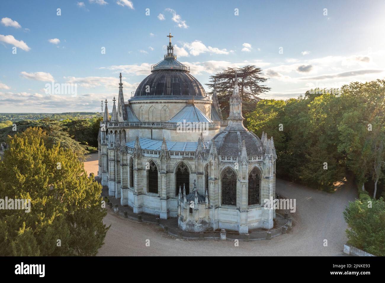 Frankreich, Eure-et-Loir, Dreux, Saint Louis königliche Kapelle Nekropole der Familie Orleans befindet sich in der Einschließung des Chateau de Dreux (Luftaufnahme vi Stockfoto