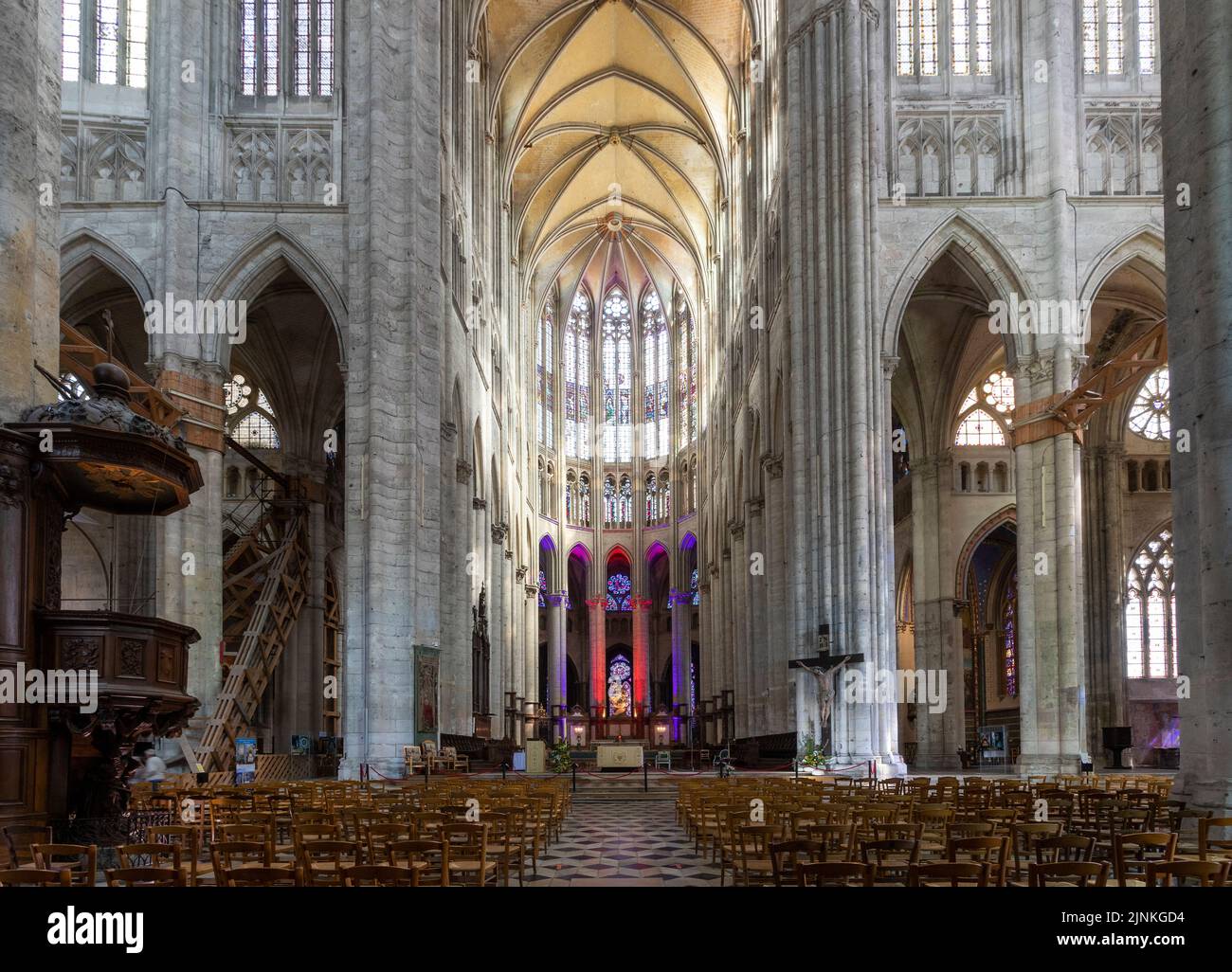 Frankreich, Oise, Picardie, Beauvais, Saint Pierre de Beauvais Gotische Kathedrale, Blick auf den Chor und das Querschiff // Frankreich, Oise (60), Picardie, Beauvais, Stockfoto