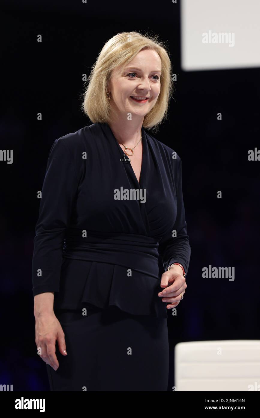 Cheltenham, Großbritannien. 12. August 2022. Liz Truss MP, bei den Führungsaufgaben der Konservativen Partei, fand im Centaur auf der Cheltenham Rennbahn in Gloucester statt Stockfoto