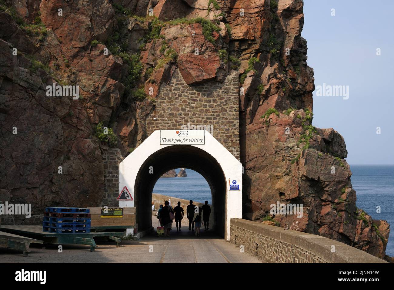 Tunnel zur Fähre auf der Insel Sark Stockfoto